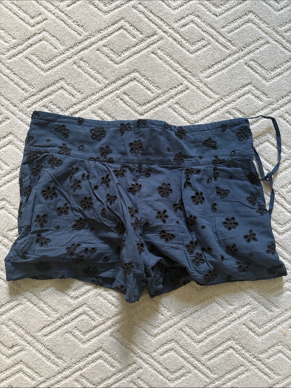 Hatch Navy Floral Eyelet Shorts - size 1